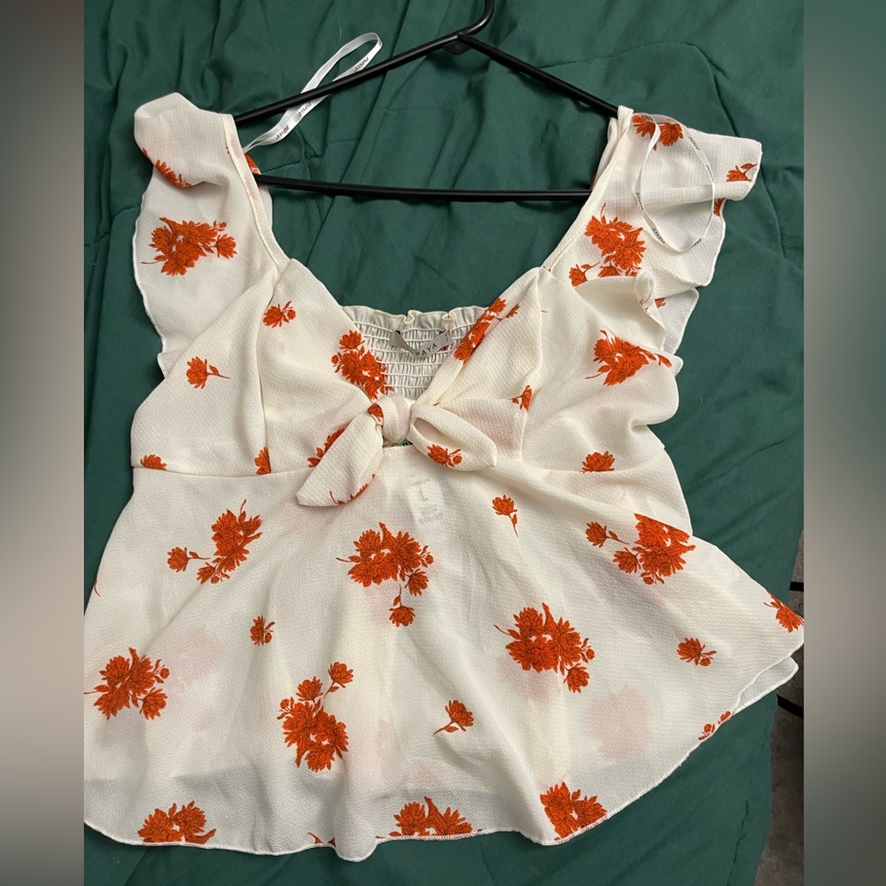 Papaya top. Size L